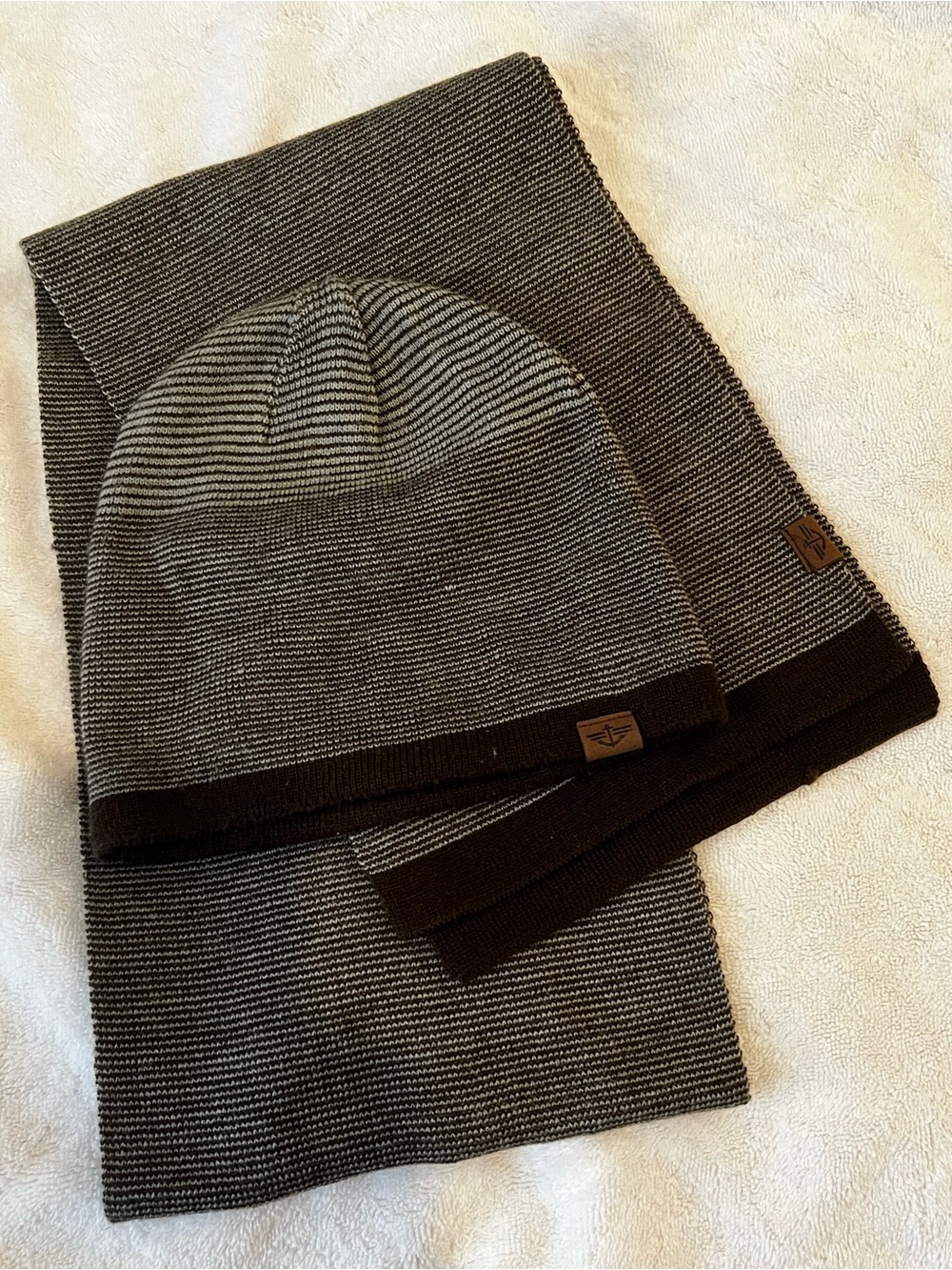 Beanie and Scarf set by Dockers